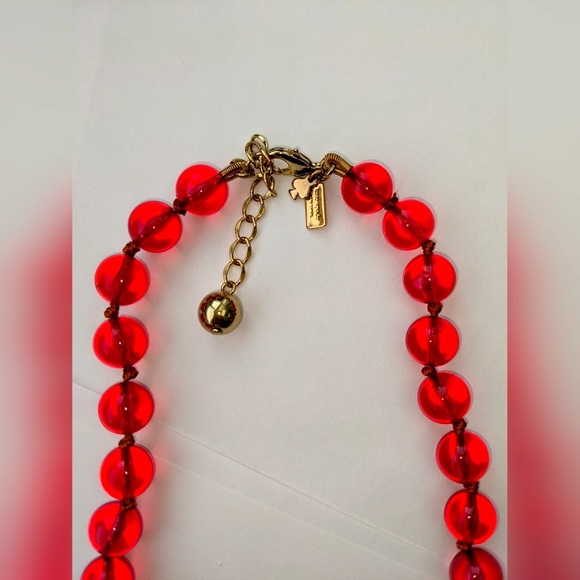KATE SPADE RED BOWERY BALL LUCITE NECKLACE WITH RED CRYSTAL ACCENTS - Picture 3 of 9